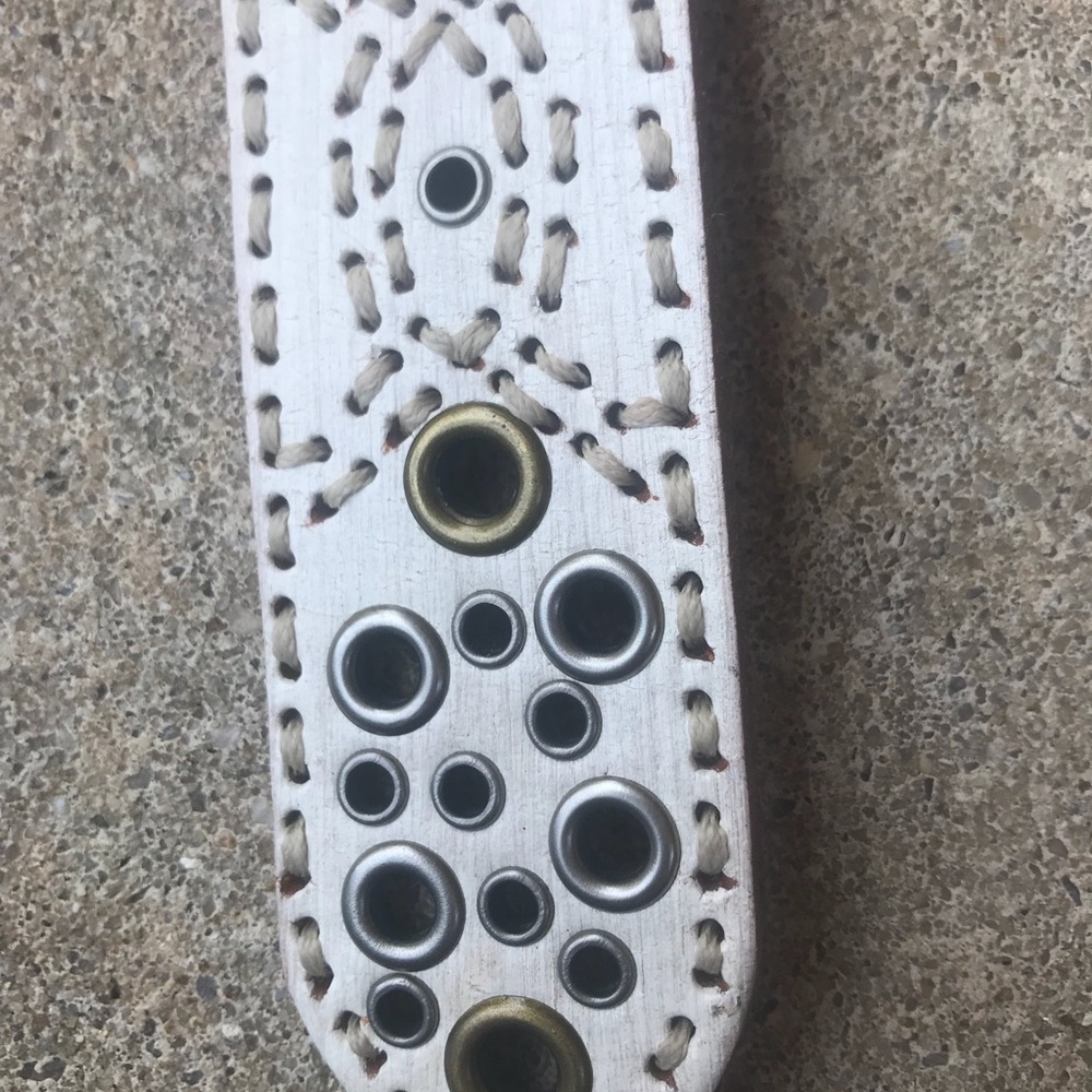 Off white leather belt - Picture 1 of 5